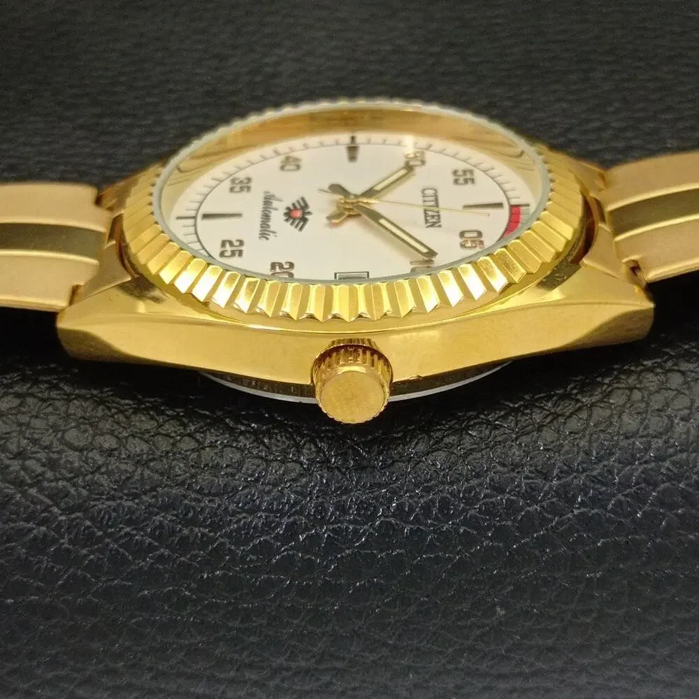 Vintage 1974 Citizen Automatic Mens Gold Watch W/daydate & Red accents